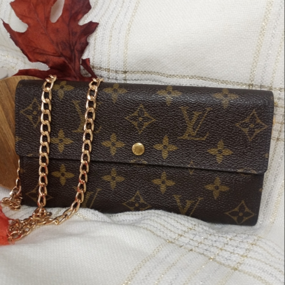 EUC🌟 Louis Vuitton Monogram Sarah Wallet